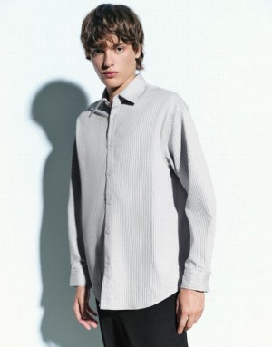 Light Grey Urban Revivo Textured Button Up Loose Men's Shirts | ECHZGN-957