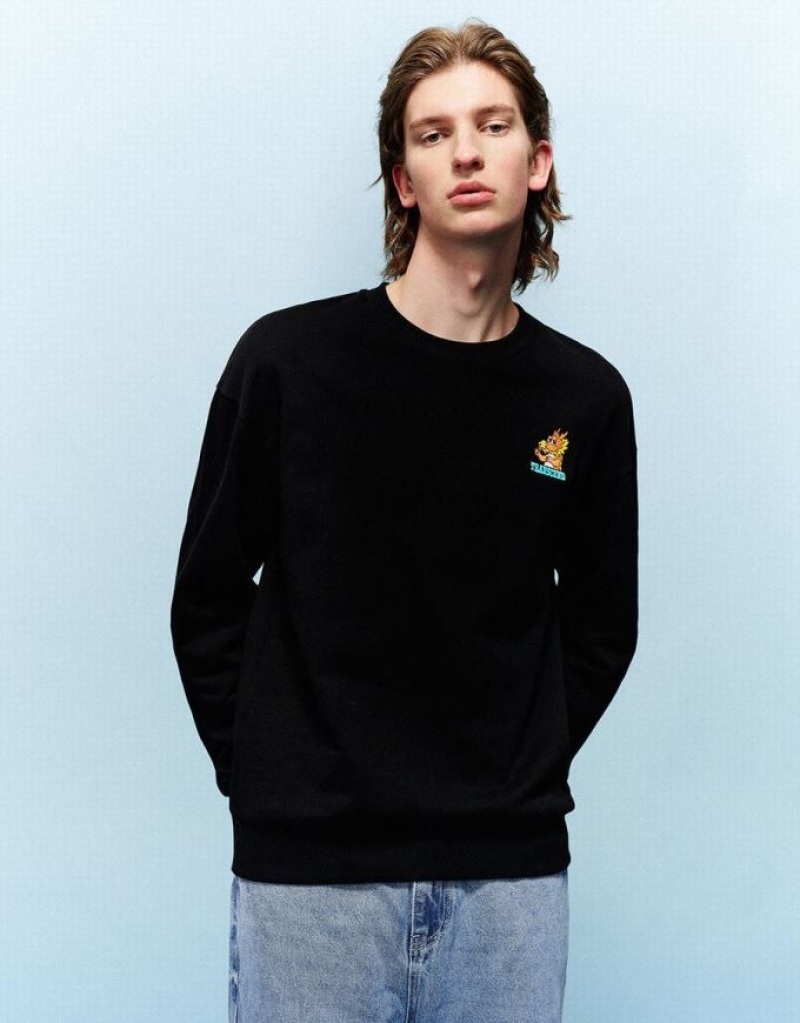 Black Urban Revivo Dragon Embossed Crew Neck Men\'s Sweatshirts | VGUYRT-238