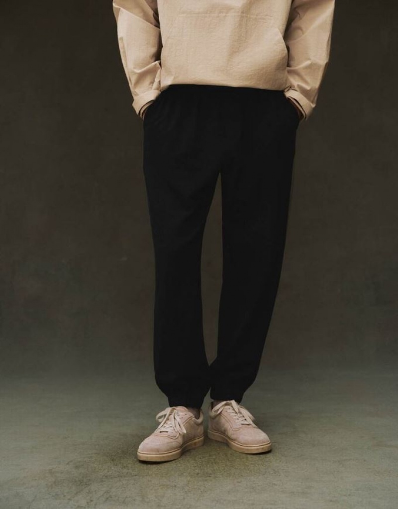 Black Urban Revivo Elastic Waist Knitted Men's Joggers | HWJDNY-173