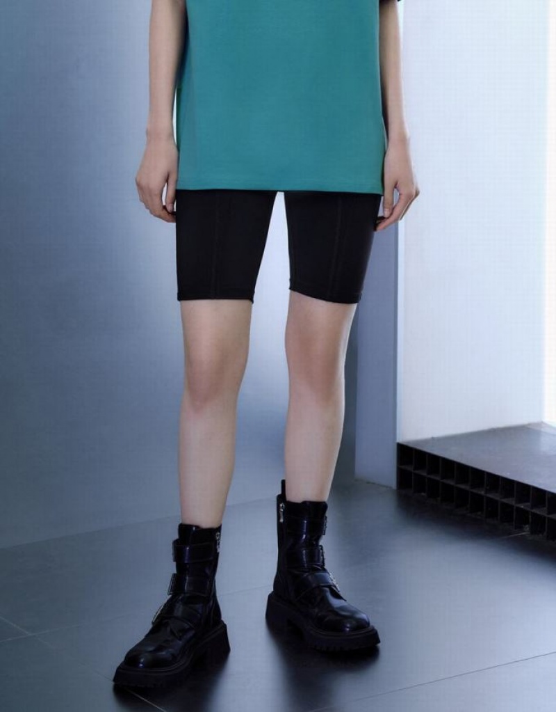Black Urban Revivo Knitted Skinny Women's Shorts | TVJAFM-084