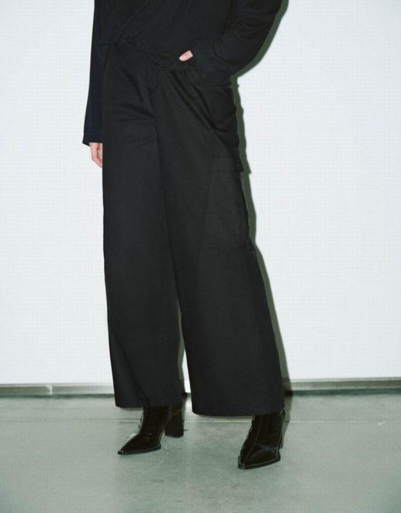 Black Urban Revivo Loose Carrot Fit Women's Pants | OXRMDN-239