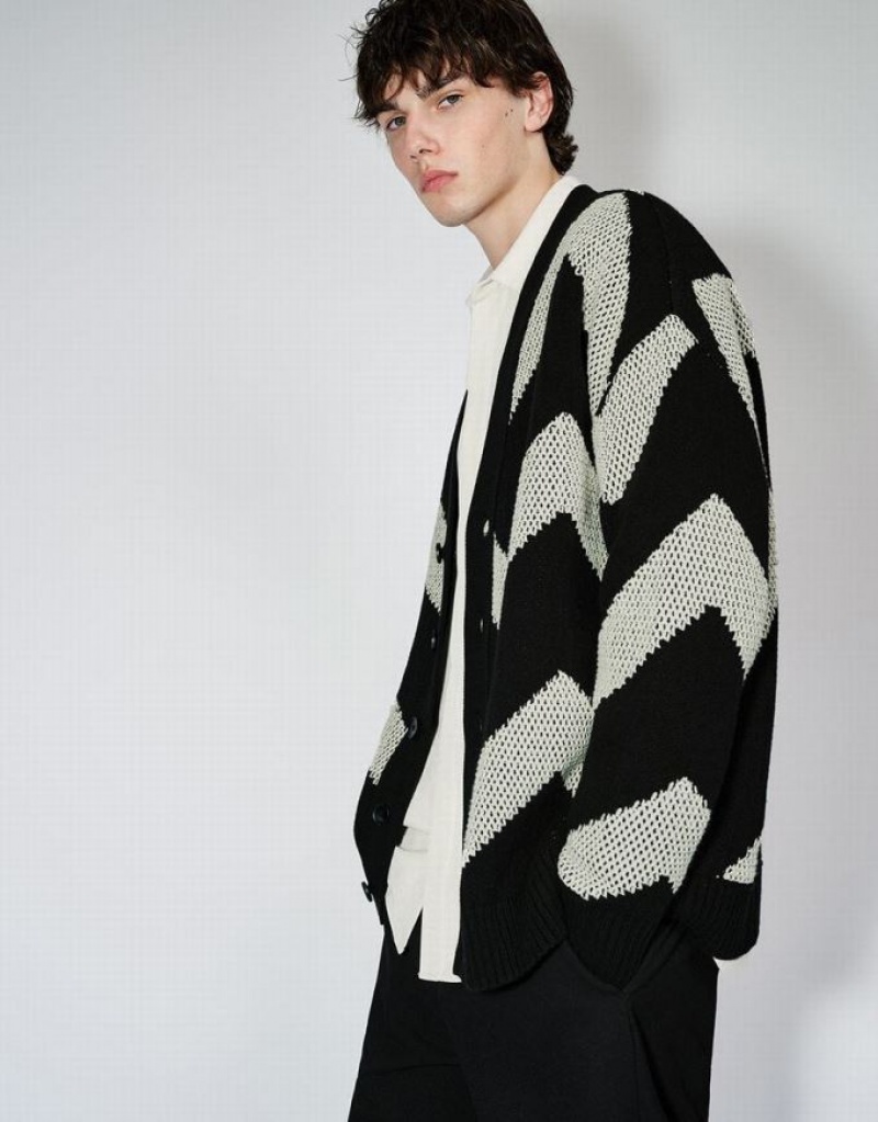 Black Urban Revivo V-Neck Knitted Men's Cardigan | BITSXD-139
