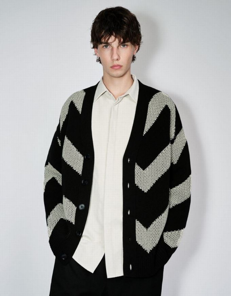 Black Urban Revivo V-Neck Knitted Men\'s Cardigan | BITSXD-139