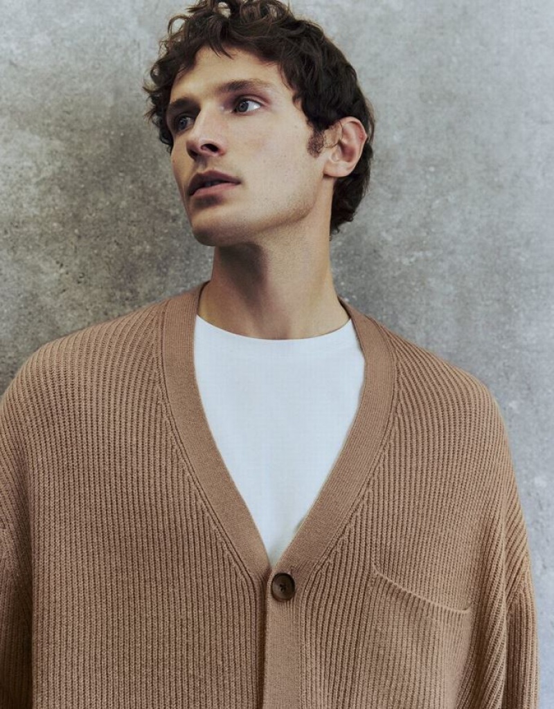 Brown Urban Revivo V-Neck Knitted With Patch Pocket Men's Cardigan | KLCRNH-104