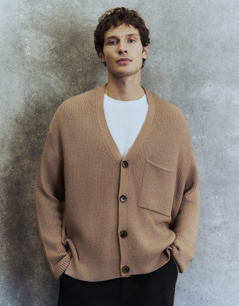 Brown Urban Revivo V-Neck Knitted With Patch Pocket Men\'s Cardigan | KLCRNH-104