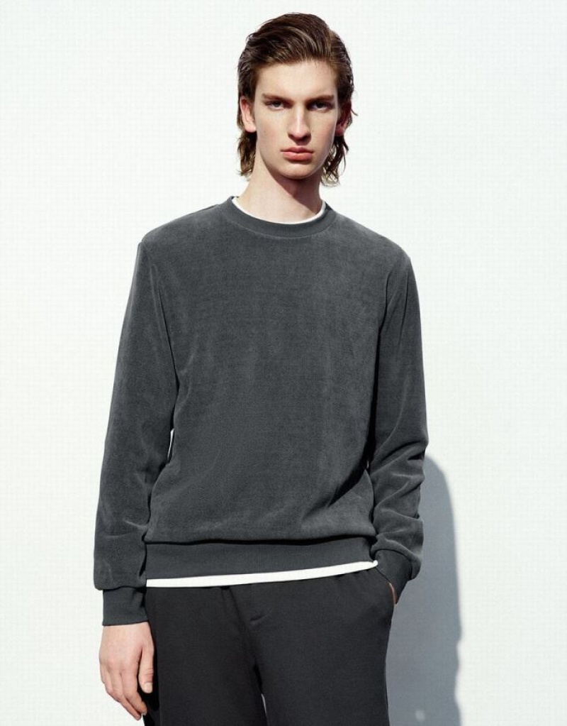 Dark Grey Urban Revivo Crew Neck Straight Men\'s Sweatshirts | DZOFHQ-659
