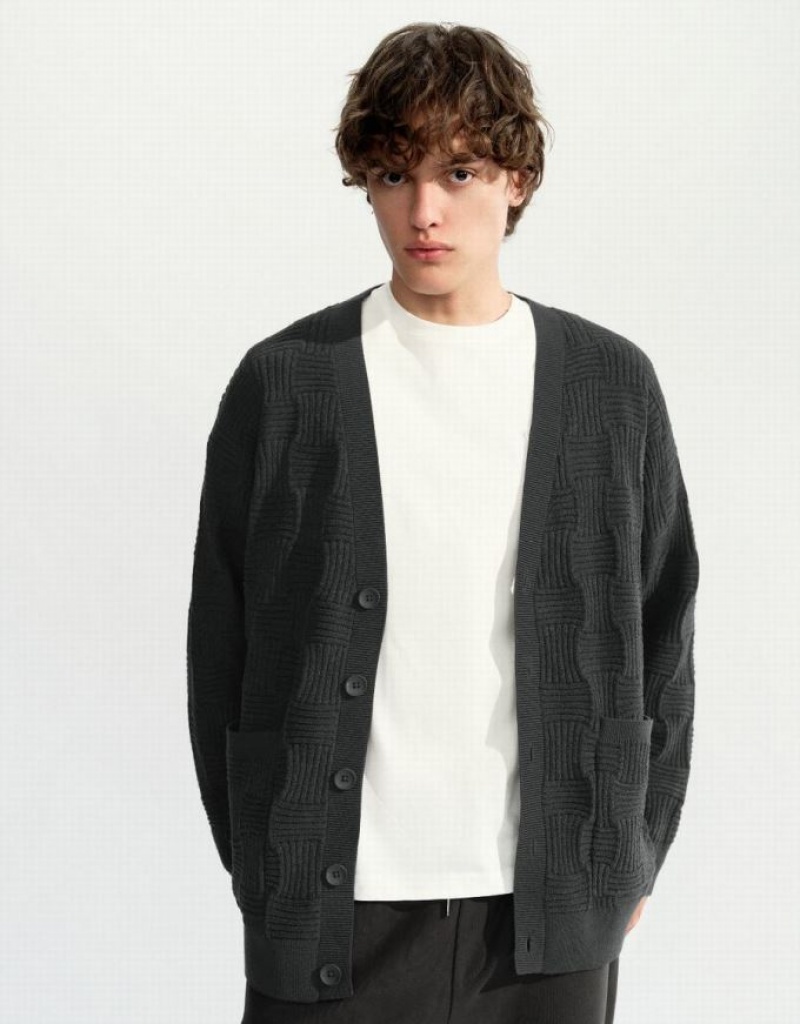 Dark Grey Urban Revivo V-Neck Knitted Men\'s Cardigan | FPRGAD-327