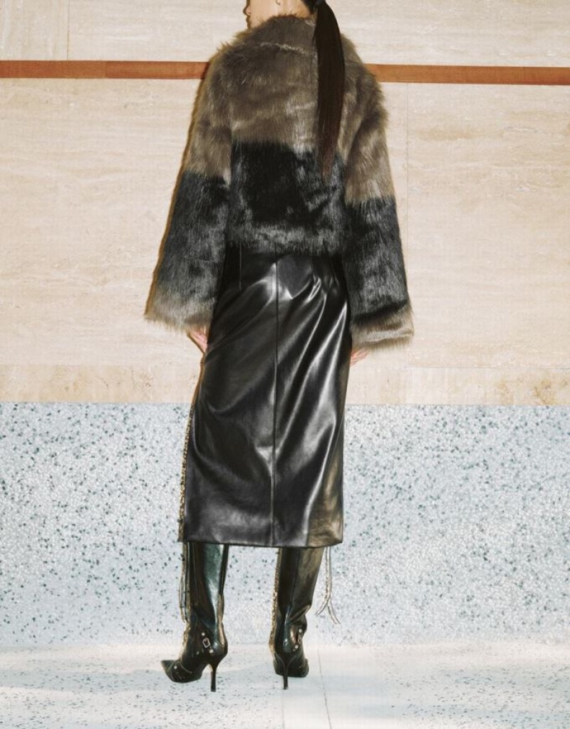 Dark Khaki Urban Revivo Two Toned Zipper Front Furry Women's Coats | GNCKYA-651