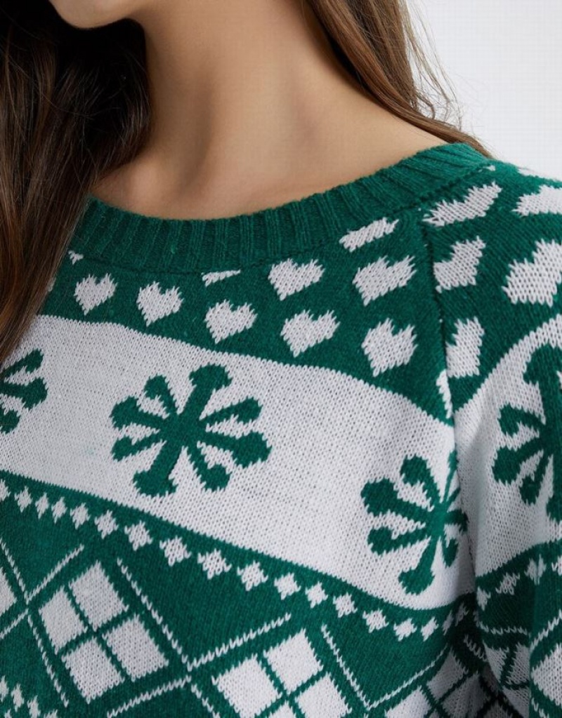 Green Urban Revivo Christmas Snowflake Crew Neck Holiday Women's Sweaters | KLRNEV-054