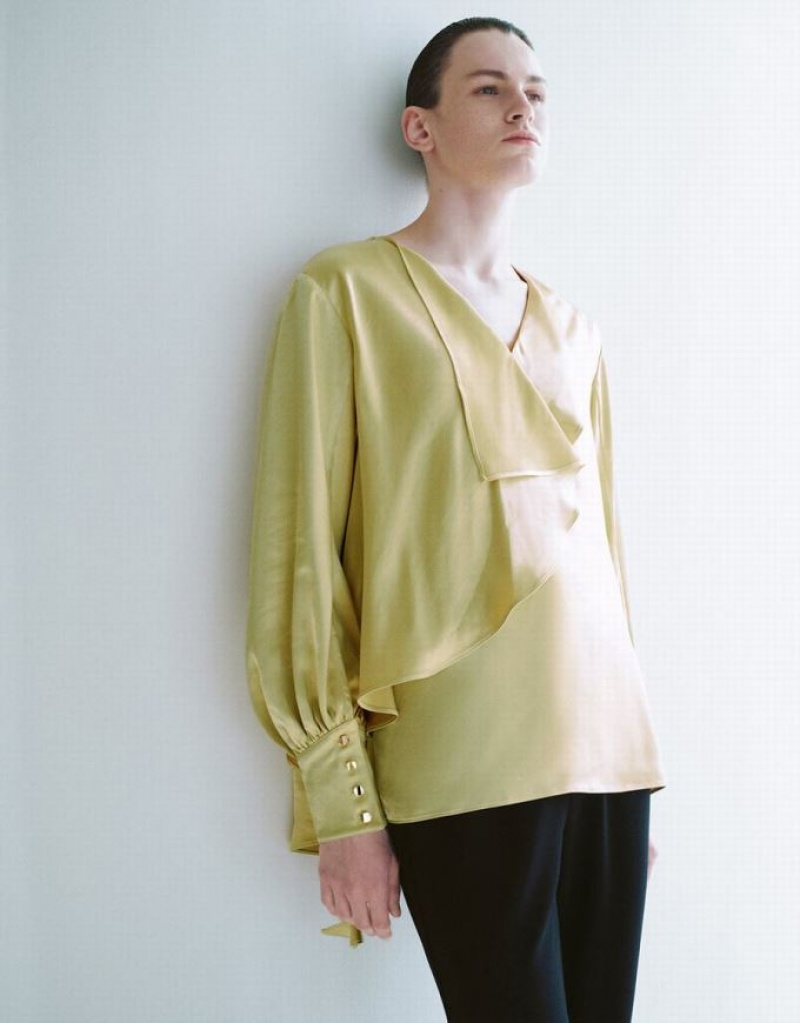 Green Urban Revivo Ruffle V-Neck Overhead Women's Blouse | ZGQOUD-063