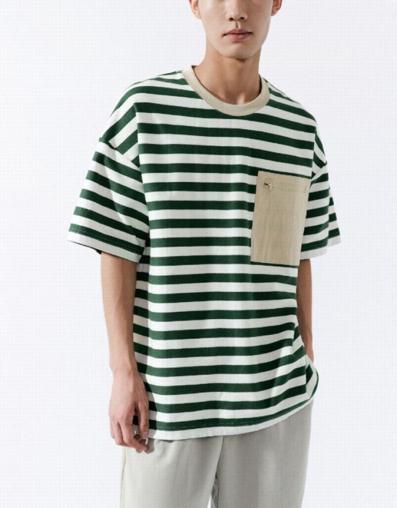 Green Urban Revivo Striped Straight Men's T-Shirts | SGDCVN-547