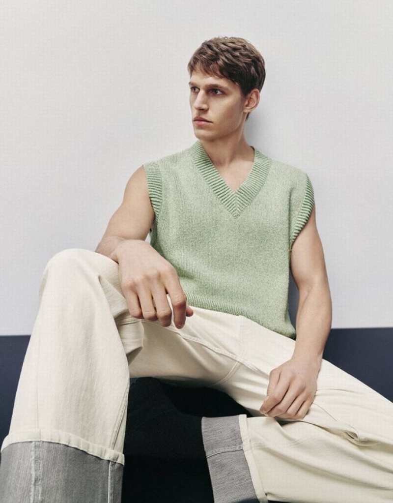 Green Urban Revivo V-Neck Knitted Men's Cardigan | UGRCIF-381