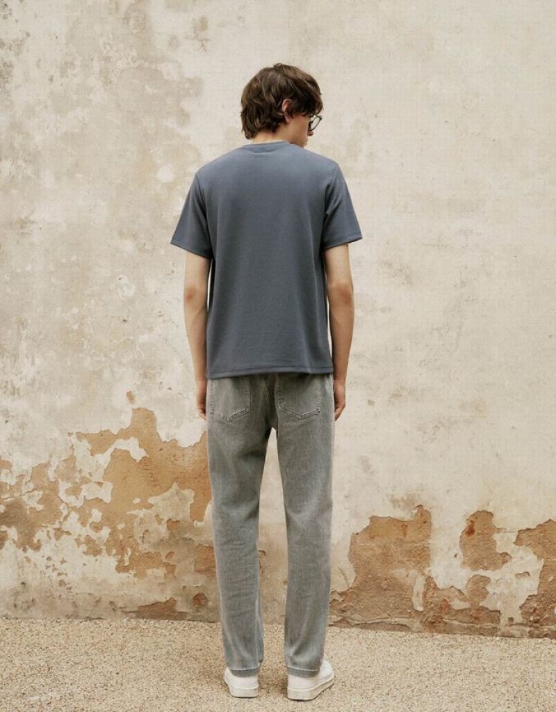 Grey Urban Revivo Crew Neck Straight Men's T-Shirts | YXHUQZ-590