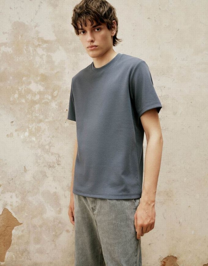 Grey Urban Revivo Crew Neck Straight Men\'s T-Shirts | YXHUQZ-590