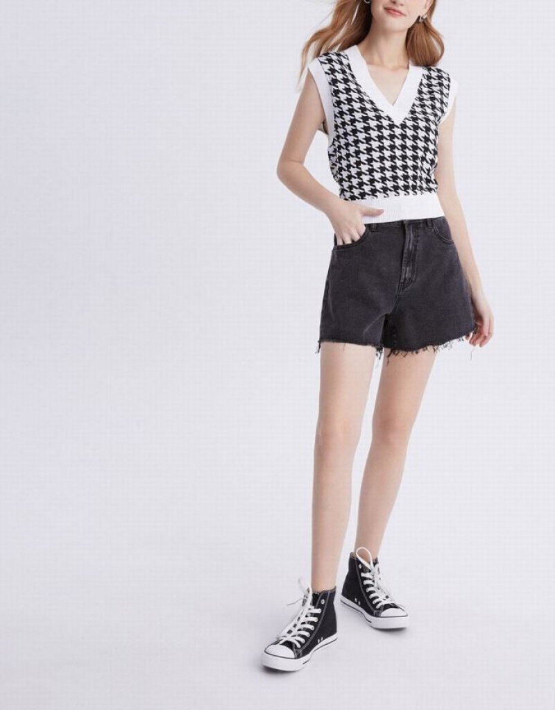 Grey Urban Revivo Raw Hem Women's Denim Shorts | CLJHED-850