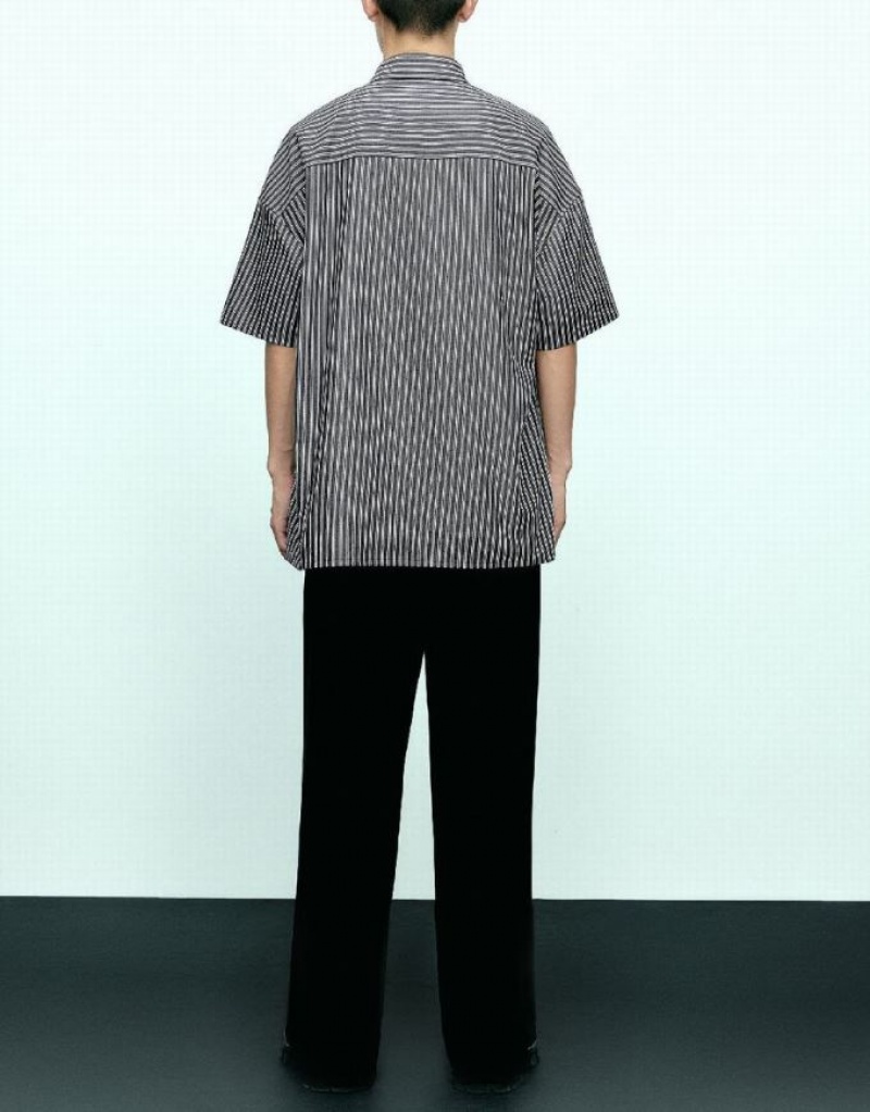 Grey Urban Revivo Striped Loose Men's Shirts | KQVEGF-364