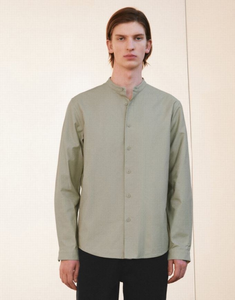 Khaki Urban Revivo Crew Neck Straight Men\'s Shirts | THRYWX-306