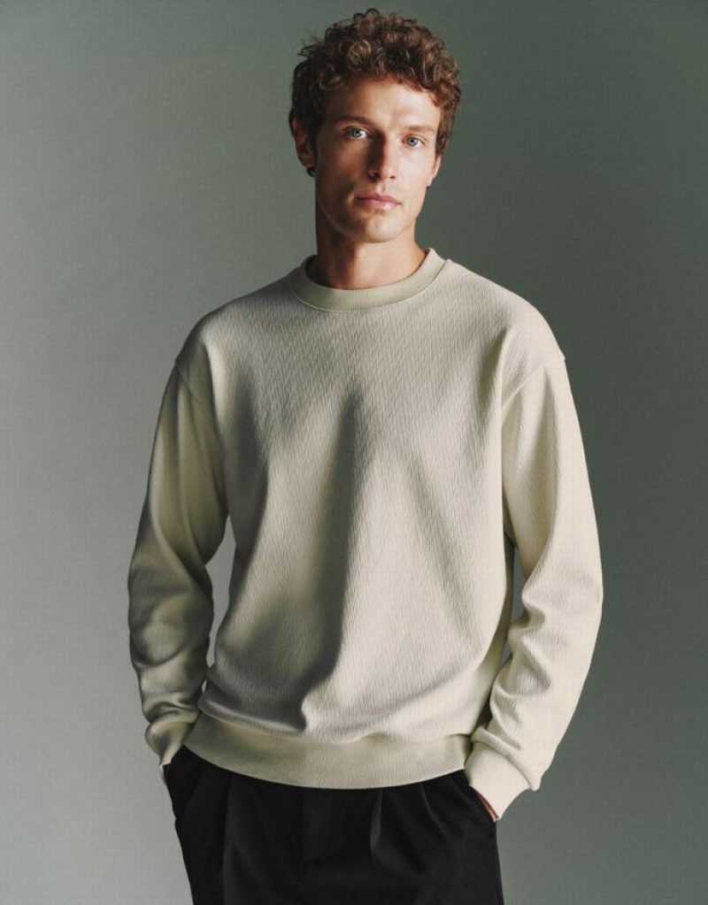 Khaki Urban Revivo Crew Neck Straight Men\'s Sweatshirts | TNOHCK-927