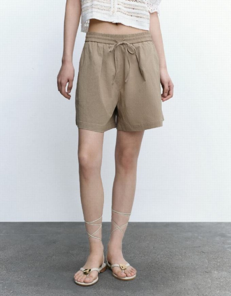 Khaki Urban Revivo Drawstring Waist Oversized Women's Shorts | KSRMYN-481