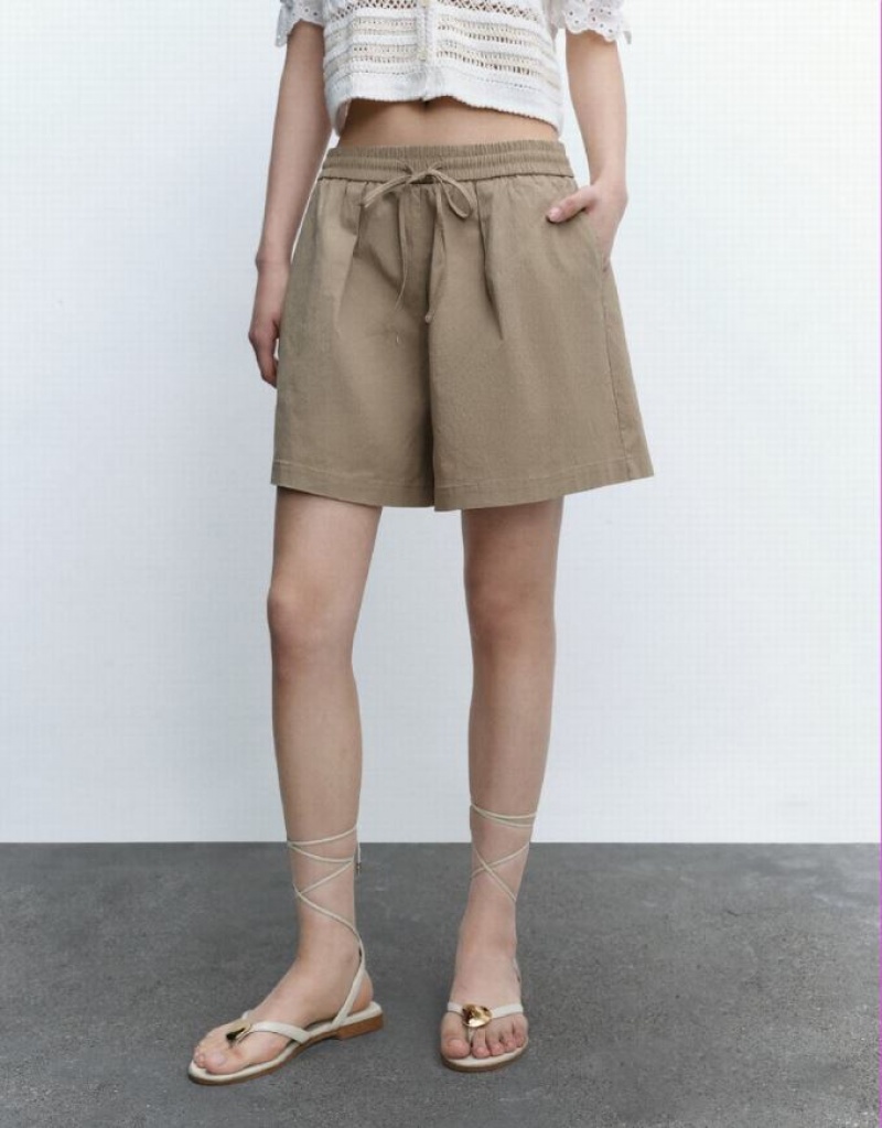 Khaki Urban Revivo Drawstring Waist Oversized Women's Shorts | KSRMYN-481