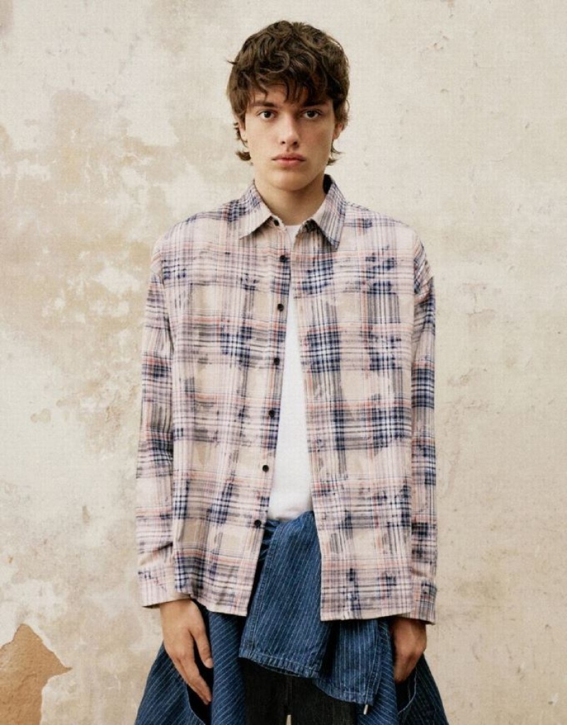 Khaki Urban Revivo Plaid Oversized Men\'s Shirts | USDCHR-836