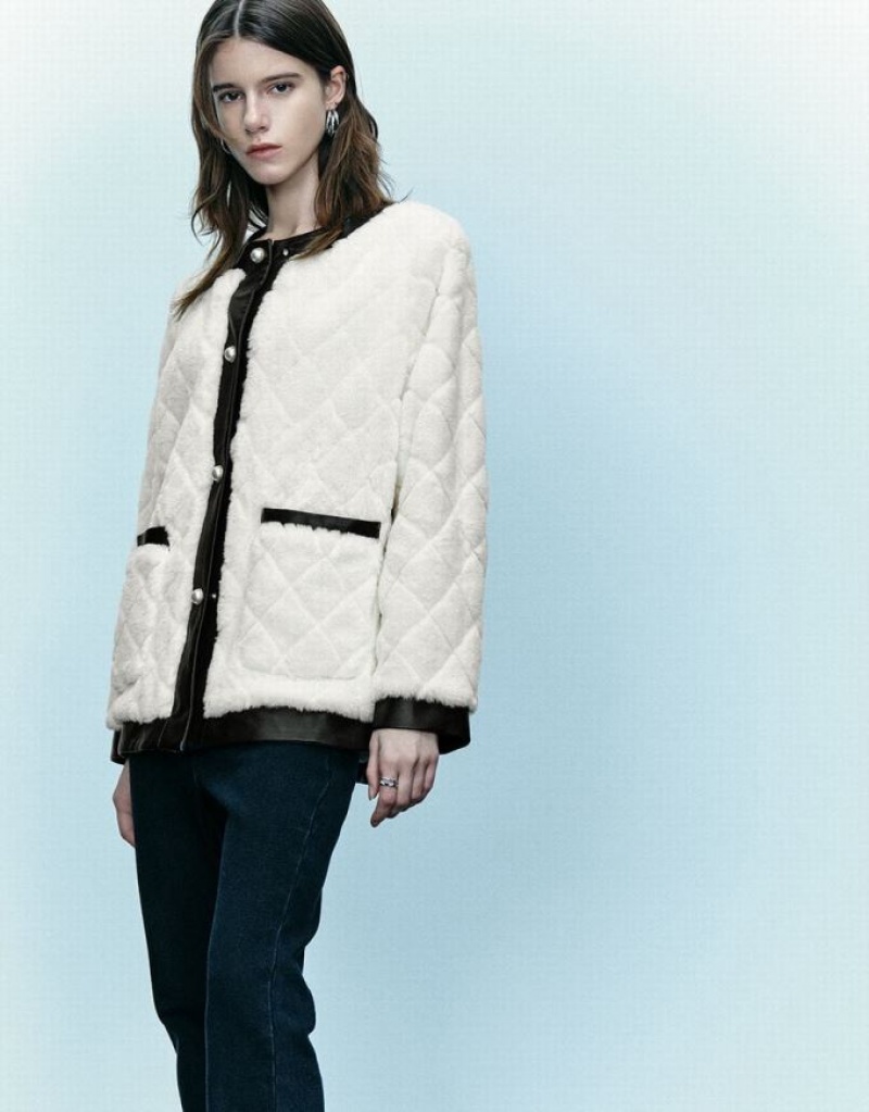 White Urban Revivo Crew Neck Straight Furry Women's Coats | GBRJVD-198