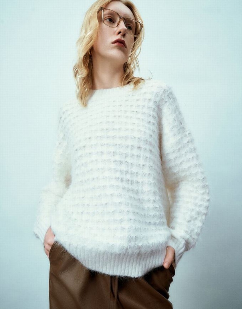 White Urban Revivo Drop Shoulder Sleeve Crew Neck Knitted Women\'s Cardigan | PYVTBK-571