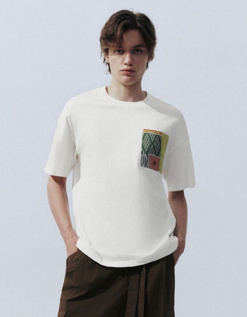 White Urban Revivo Loose Straight Men\'s T-Shirts | DMYBWX-279