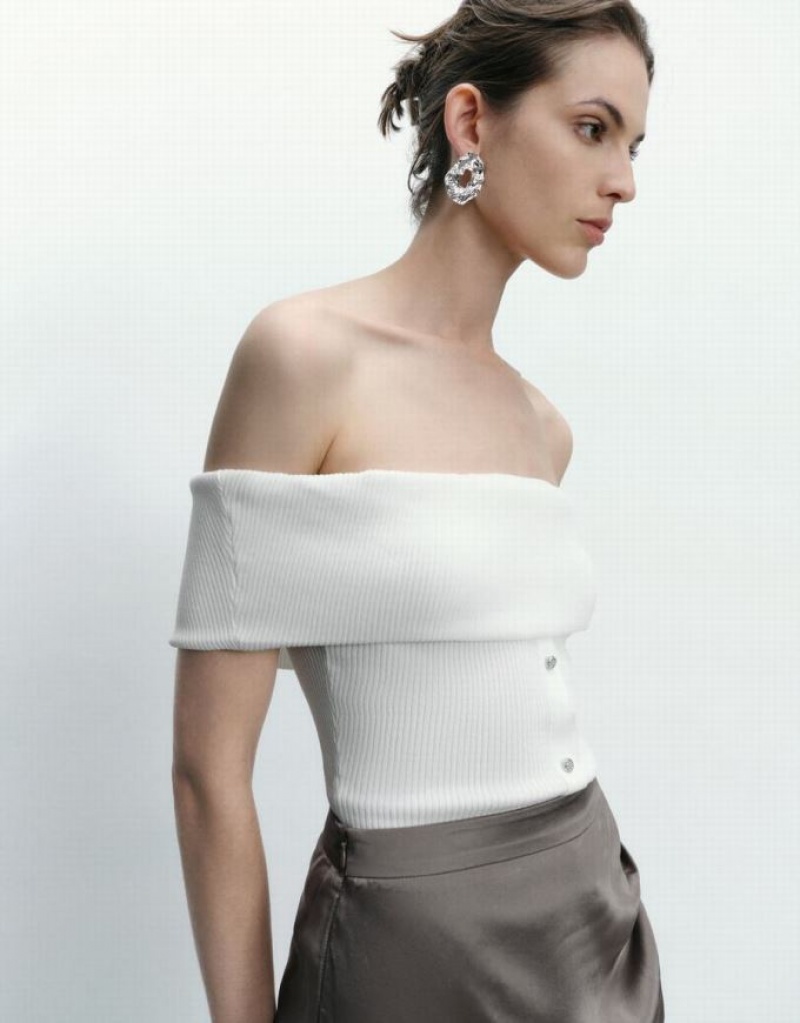 White Urban Revivo Sleeveless Off-Shoulder Knitted Women's Cardigan | KPXWHJ-572