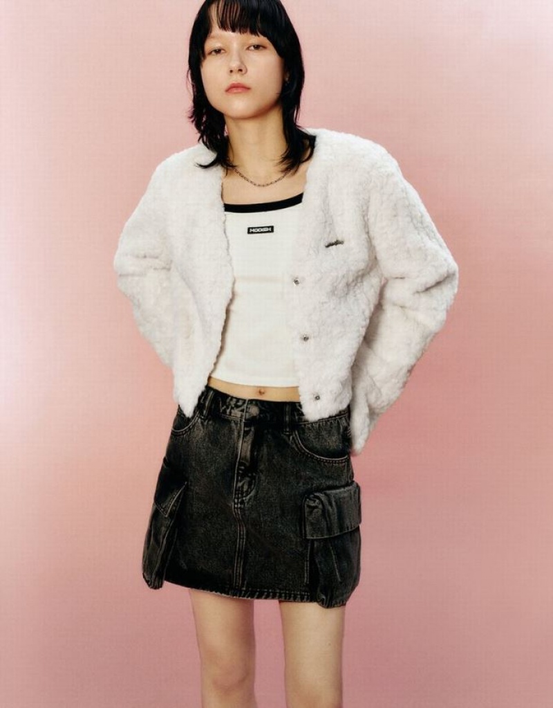 White Urban Revivo V-Neck Furry Women's Coats | YFMNPU-198